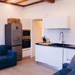 Апартаменты Belvedere 237b Lakeview Luxury Гиффа