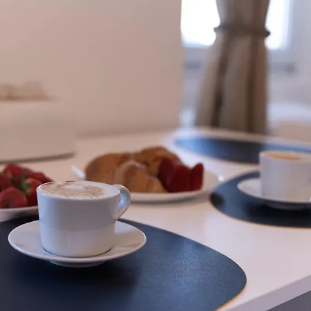 Belvedere 237b Lakeview Luxury *